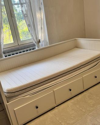Divano Letto Ikea Hemnes