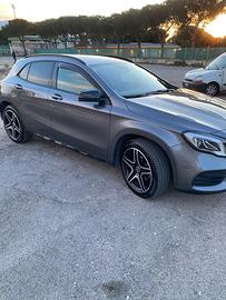 GLA 200 Premium AMG