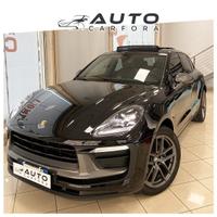 Porsche Macan T con tetto Apribile