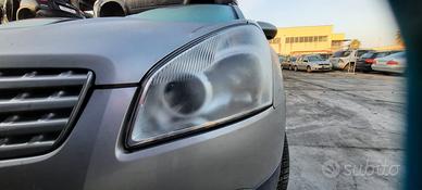 NISSAN QASHQAI 2010 - FARO ANTERIORE SINISTRO