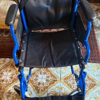 Sedia a rotelle per anziani e disabili