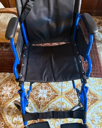 Sedia a rotelle per anziani e disabili