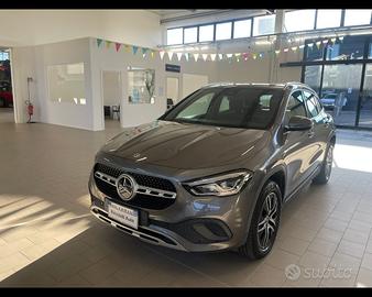 MERCEDES-BENZ GLA (H247) - GLA 180 d Auto