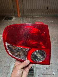 Faro fanale stop posteriore hyundai getz