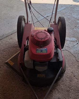 Rasaaerba professionale Honda 
