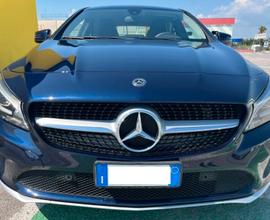 BELLISSIM A Mercedes Coope'Classe CLA 220D 4 Matic