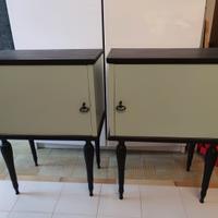 Comodini d'epoca in legno 