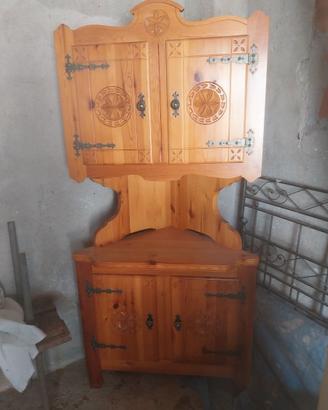 Mobile angolare in pino