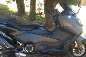 Tmax 2024 nuovo pochi chilometri perfetto accetto