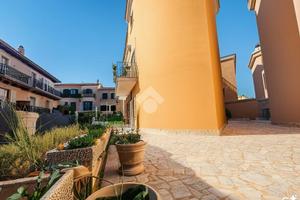 5 LOCALI A ANGUILLARA SABAZIA