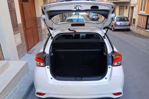 Toyota Yaris 1.0 benzina 2022 - 10.15km