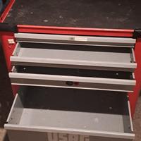 cassetta attrezzi più banco lavoro