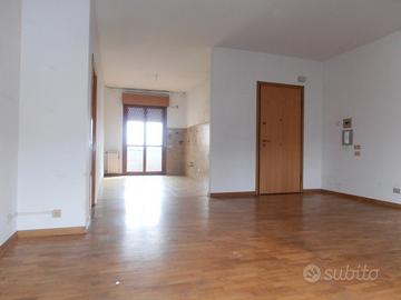 Appartamento 4 vani più mansarda Prato Est