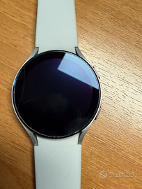 Samsung Galaxy Watch4 SM-R870 silver