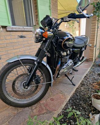 Bonneville t 100