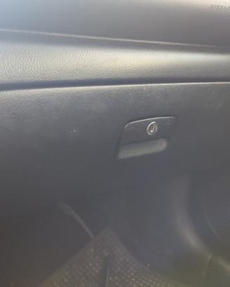 Cassetto portaoggetti VOLKSWAGEN PASSAT del 2003