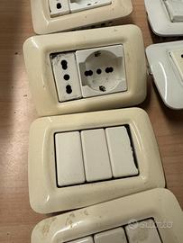 Prese elettriche e tasti gewiss