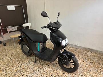 Yamaha Neos Dual battery