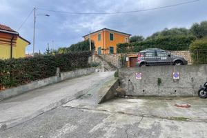 POSTO AUTO A IMPERIA