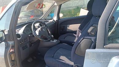 Peugeot 1007