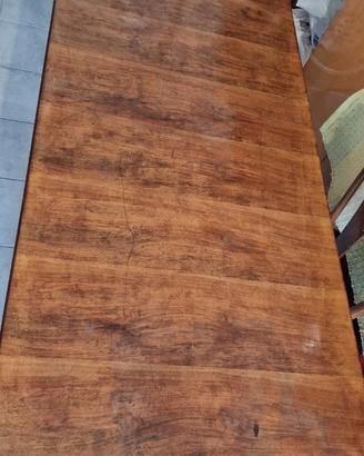 Tavolo in legno