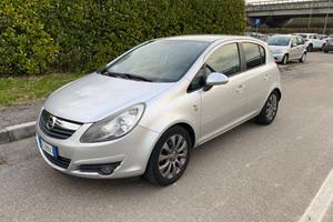 Opel Corsa 1.2 benzina GPL valido 2030