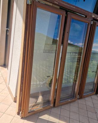 2 finestre legno con telaio 230x157 DIVISIBILE