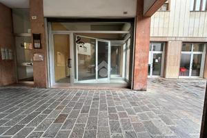 NEGOZIO A NOVI LIGURE