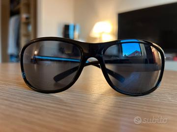 Occhiali sportivi da sole