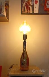LAMPADA DA TAVOLO ARMAND DE BRIGNAC