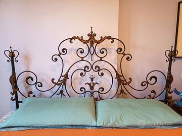 Letto matrimoniale in ferro battuto