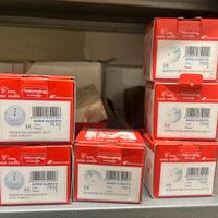 1 deviatore, 3 interruttori e 2 prese poiivalenti