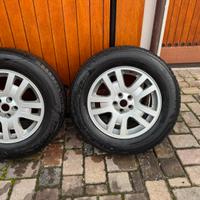 Cerchi in lega Freelander con gomme invernali