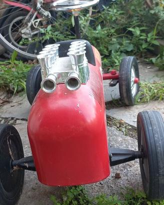 Macchina da corsa per bambino