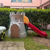 Scivolo castello chicco Bonsaglio