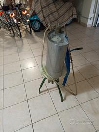 pompa per innaffiare veleni 