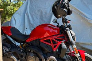 DUCATI MONSTER 821