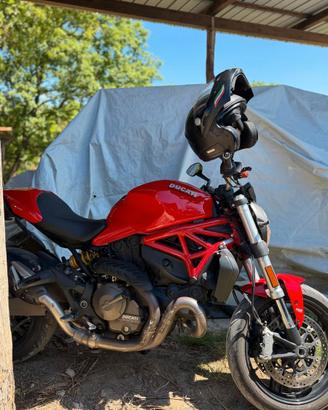 DUCATI MONSTER 821