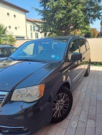 lancia voyager