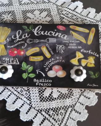 Appendino in legno e ceramica