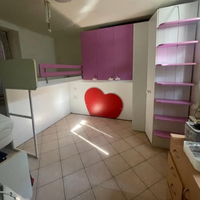 Cameretta ponte usata con letto soppalco e armadio