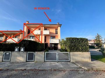 VILLASCHIERA DI TESTA CON GIARDINO
