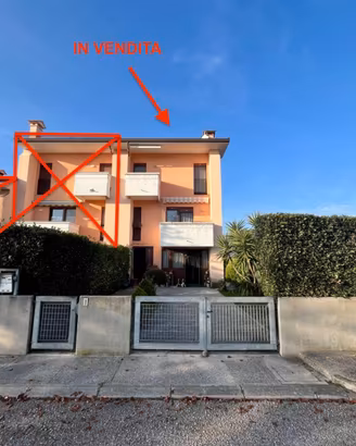 VILLASCHIERA DI TESTA CON GIARDINO PRIVATO DAGL...
