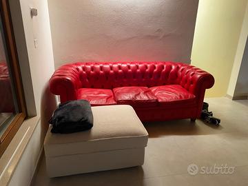 Divano chesterfield in pelle rosso