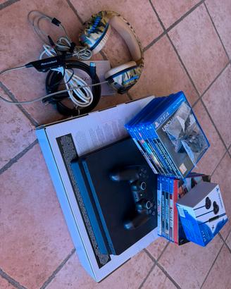 PS4 Slim Nera + Giochi e Accessori