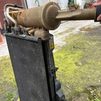 Radiatore con vaschetta