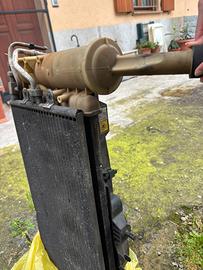 Radiatore con vaschetta