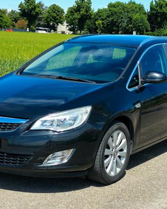 Opel Astra 1.7 CDTI 110CV Sports Tourer Cosmo OK N