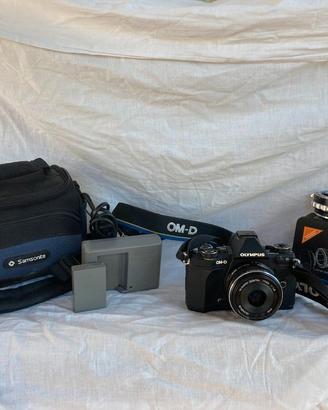 Olympus OM-D E-M5 mark ii + Zuiko 17mm f/1.8