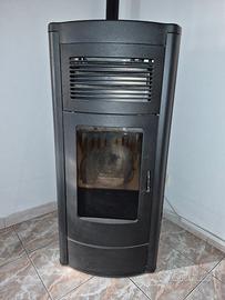 Stufa a pellet MCZ MUSA Hydro 22